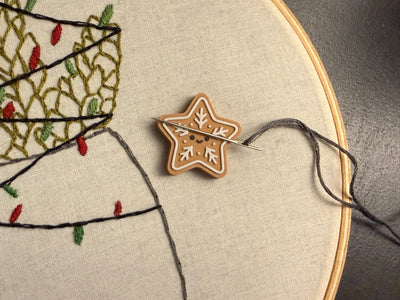 Gingerbread Star Kawaii Needleminder